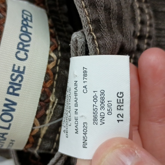 GAP Designer Low Rise Cropped Pinstripes Women's Vintage Brown Jeans (#217) - Picture 8 of 9